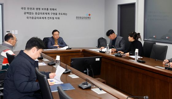 중앙응급의료센터 찾은 조규홍 장관