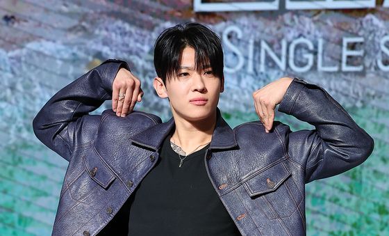 덱스, 내 매력에 흠뻑 빠져봐