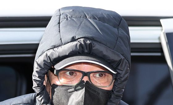 '정치자금법 위반' 건진법사, 영장심사 출석