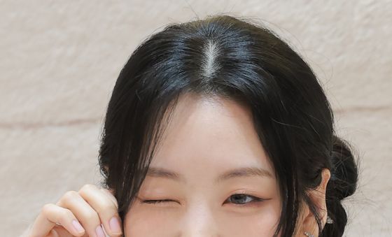 조이현, 윙크 플러팅