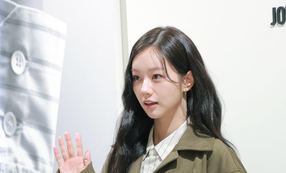 혜리, 부드러운 손 인사