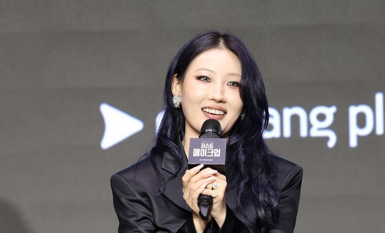 인사말 하는 이사배