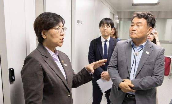 정은경 장관, 경주 화백컨벤션센터·동국대학교경주병원 방문