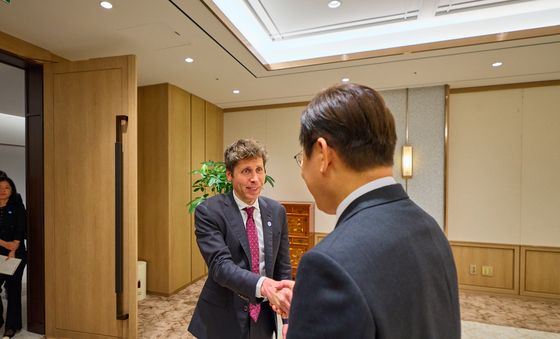 샘 올트먼 오픈AI 대표 접견하는 이재명 대통령