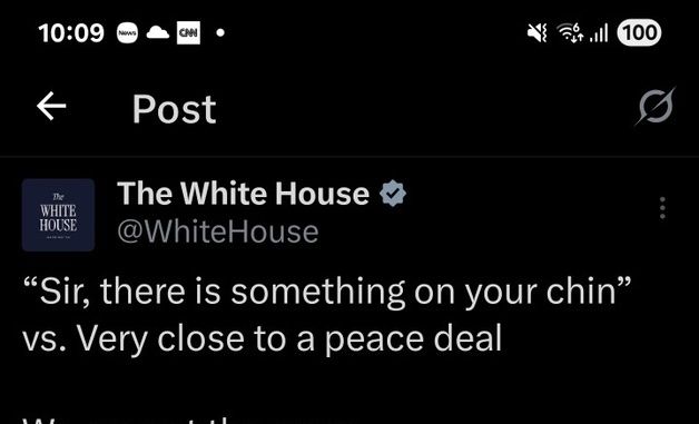 [포토] 백악관이 게시한 전현직 대통령 '쪽지 대비' 밈