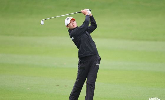 아이언샷 치는 방신실