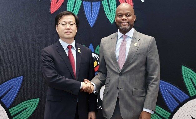 아프리카대륙 자유무역지대 사무총장 만난 여한구 본부장