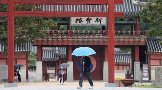 전국 흐리고 곳곳에 가을비