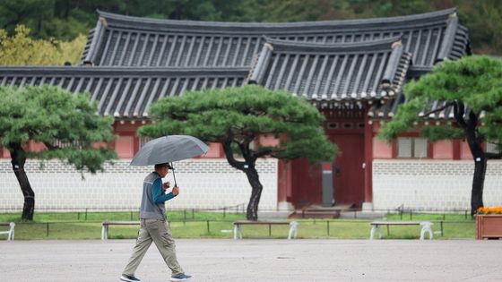 전국 흐리고 곳곳에 가을비