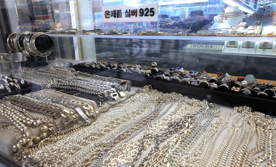 금값 상승세에 은값도 상승세