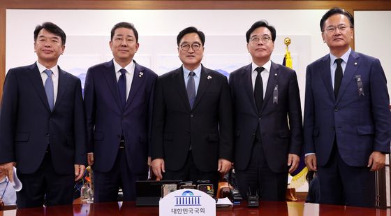 우원식 의장, 여야 원내대표 회동