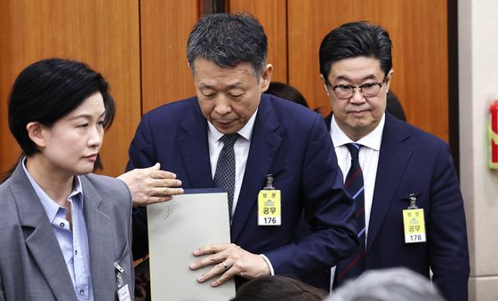 [국감]정무위 국감 출석하는 홈플러스 사태 관련 증인