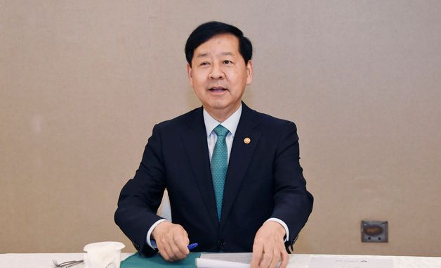 구윤철 부총리, 부동산관계장관회의 주재