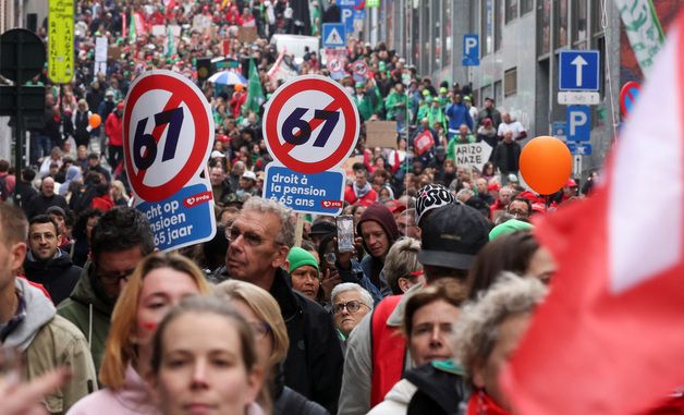 [포토] 연금 개혁 반대 시위하는 브뤼셀