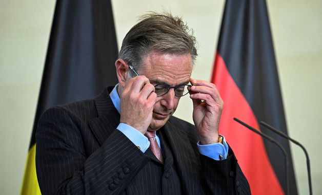 [포토] 착잡한 표정 한 벨기에 총리