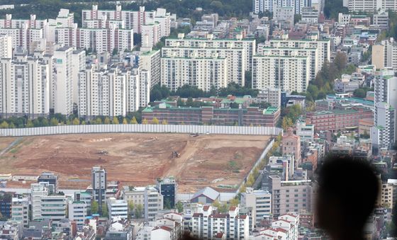 '더 세진' 부동산 대책…서울전역 규제지역 지정