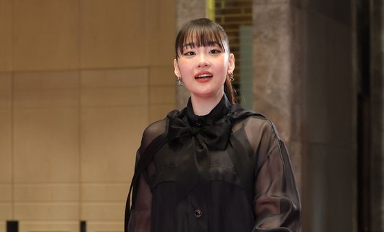 김민하 '태풍상사' 경리의 섹시한 외출