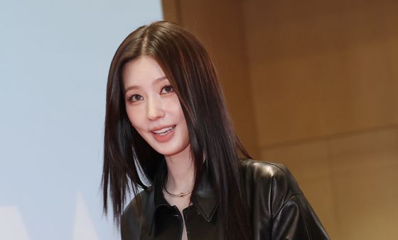 아이들 미연, 공주님 비주얼에 섹시 복근