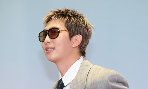 RM, 유방암 인식 향상 자선행사 참석