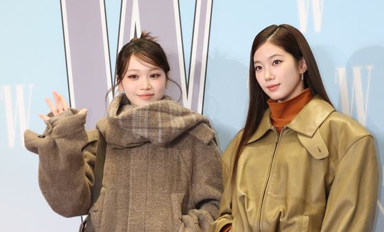 김채원·카즈하, 가을 여인