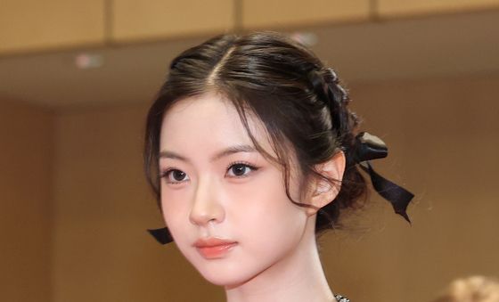 키키 키야, 인형이야 사람이야