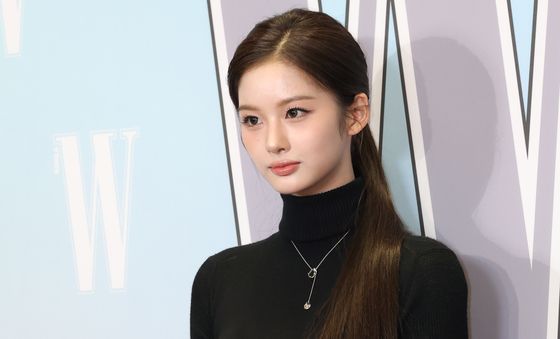 엔믹스 설윤, 유방암 향상 캠페인 동참