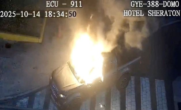 [포토] 에콰도르 차량 폭탄 테러 순간 CCTV 포착