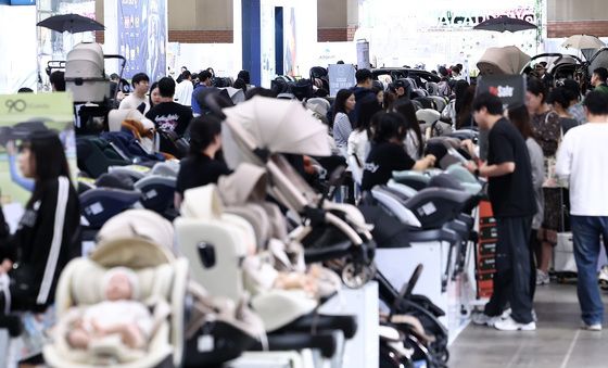 베이비페어 찾은 예비부모들