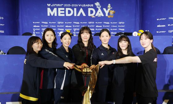 25-26 V리그 여자부 '우승 향한 여정 시작'