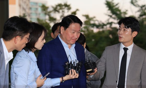 최태원 SK그룹 회장 미국으로 출국