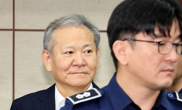 이상민 전 행안부 장관, 첫 공판 출석