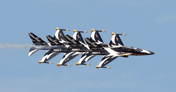 블랙이글스 기차