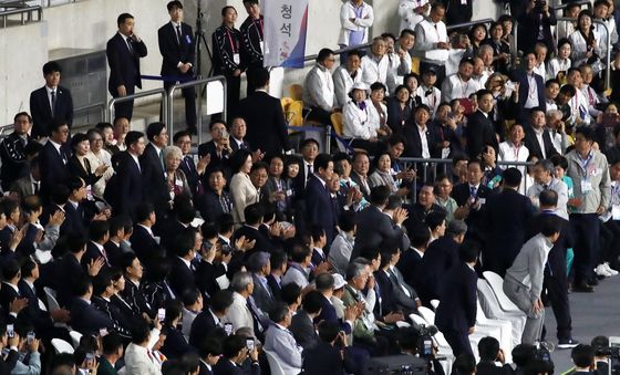 전국체전 개회식 참석하는 이재명 대통령과 김혜경 여사