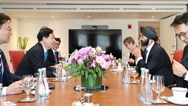 구윤철 부총리, 아제이 방가 세계은행 총재와 면담