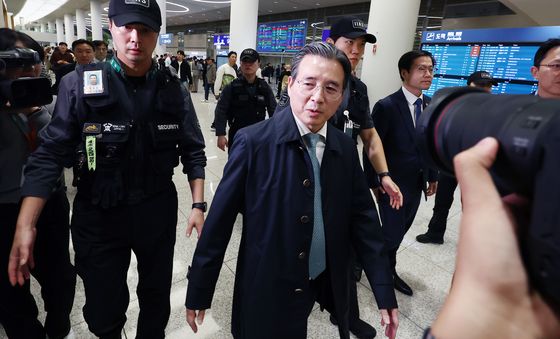 한미 관세협상 후속 논의 마치고 귀국한 김용범 정책실장