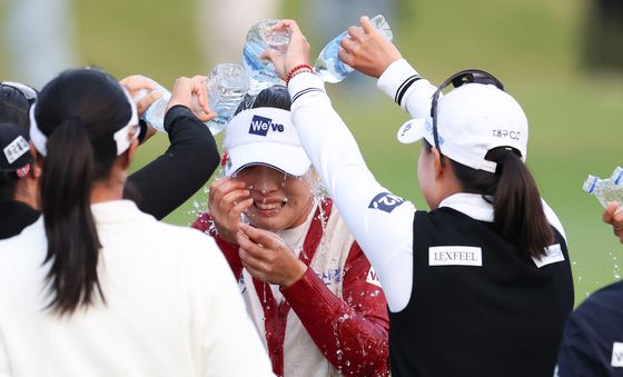 이율린, 생애 첫 우승 축하 물세례