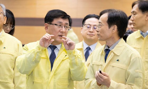 기후부 장관, 추석 특수경부하기 대비 전력 대응체계 점검