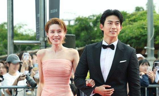 장도연·옥택연, 밝은 미소로 서울드라마어워즈 나들이