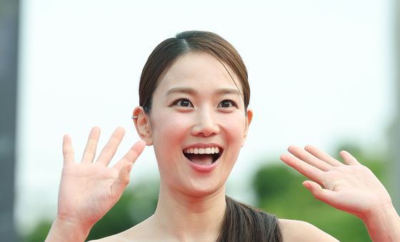 장희령, 밝은 미소