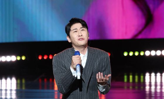 영탁, 서울드라마어워즈 싹쓸이 무대