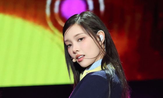 아일릿 윤아, 세젤예