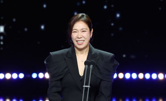 시상자로 나선 염혜란