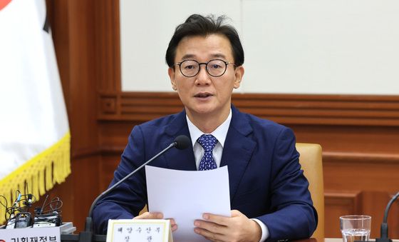 발언하는 전재수 장관