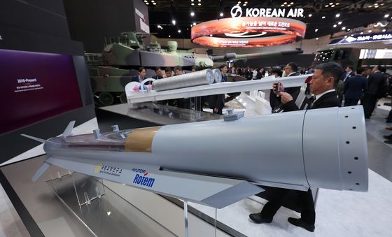 덕티드 램제트 엔진·극초음속 이중램제트 엔진 전시한 현대로템