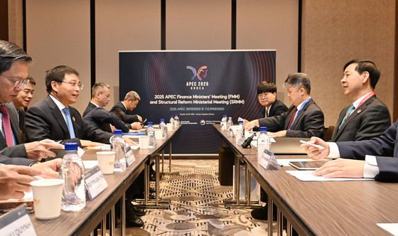 베트남 재무장관과 면담하는 구윤철 부총리