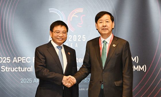 구윤철 부총리, 응우옌 반탕 베트남 재무장관 면담