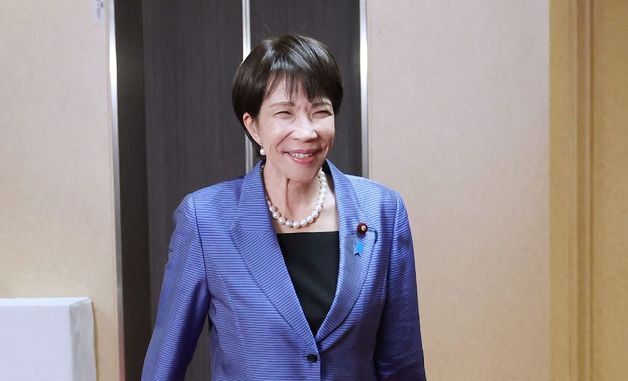 [포토] 자민당 본부 들어서는 다카이치