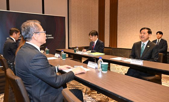 구윤철 부총리, 폴 찬 홍콩 재정사장 면담