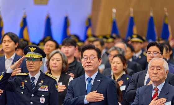 국민의례하는 이재명 대통령