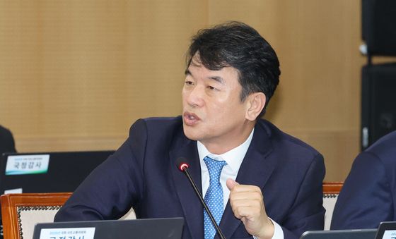 [국감]질의하는 문진석 의원